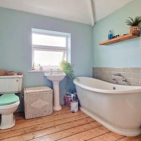 Luckwell Two Bedroom * Bristol